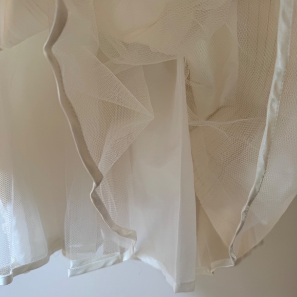 Exceptional 'Sarah Louise' of England Silk and Lace Baby's Christening Gown - Picture 8 of 8